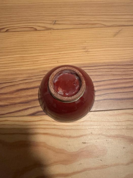 Taça pequena bordô da China decorativa