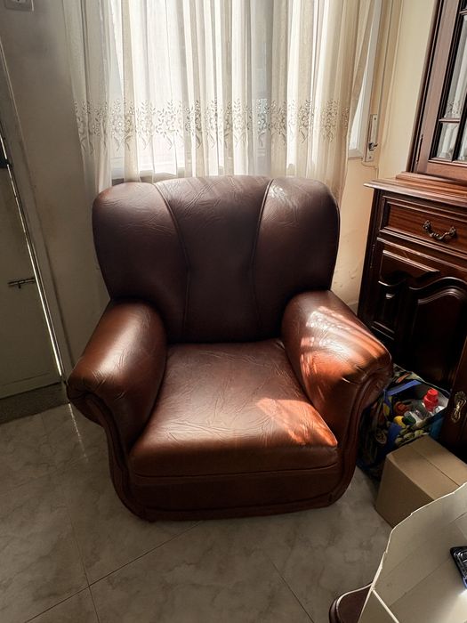 2 Poltronas castanhas, em otimo estado e muito fofas