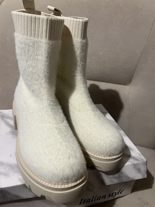 Продам жіночі черевики