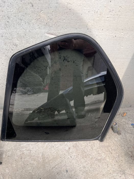 Стекло задние боковые ниссан хтреил т31 скло в багажник xtrail t31