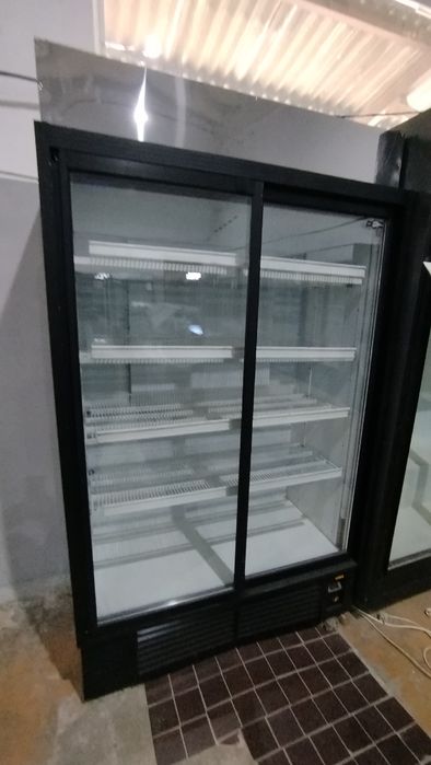 Витрина холодильная Универсальная Двухдверный. Ларь морозильный 016