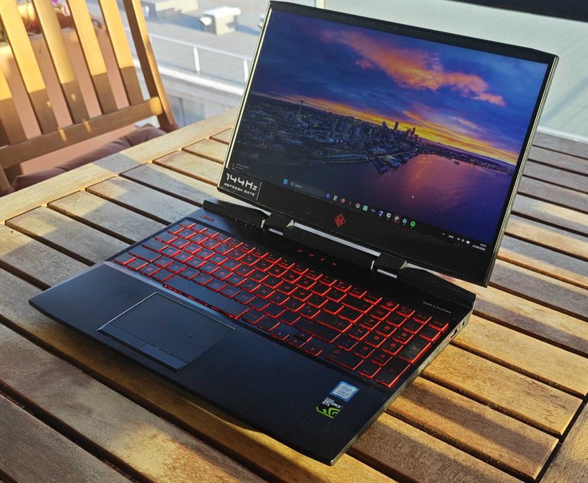 Portátil Gaming HP Omen 15 | i5 8ª Gen | 16GB RAM | SSD 1TB + 256GB | Bateria Nova