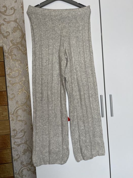 Теплий оверсайз костюм H&M сірий в рубчик , новий