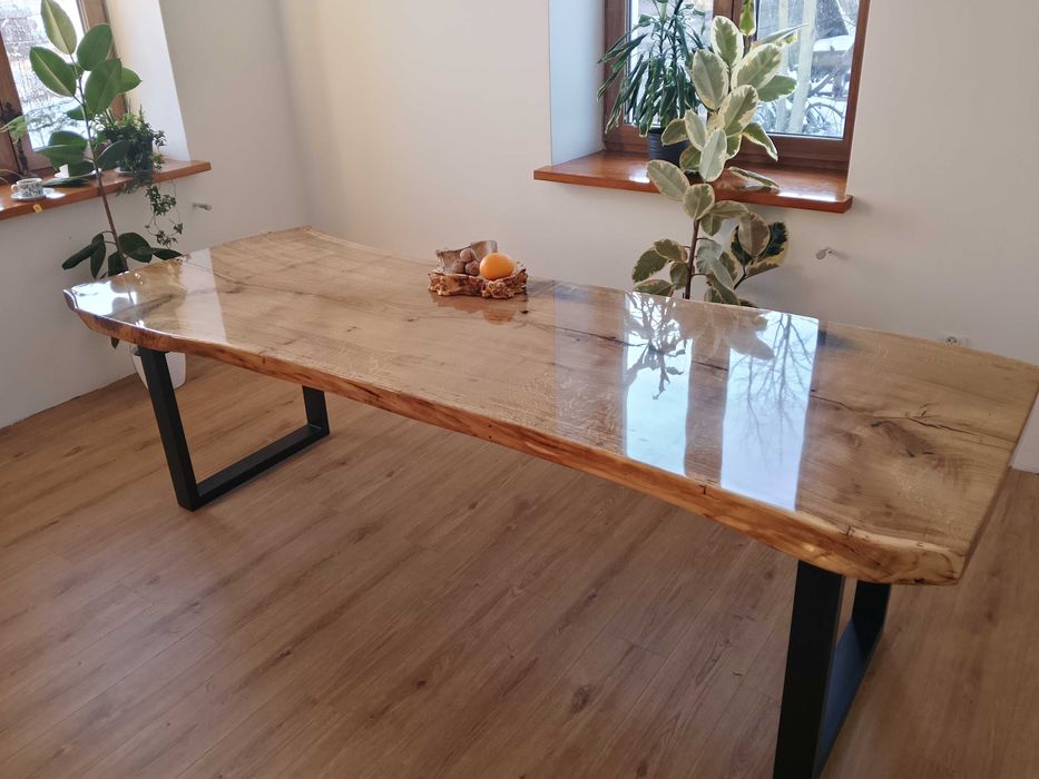 Stół dębowy z litego drewna