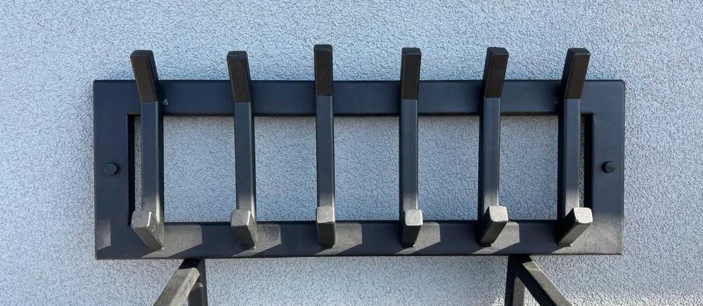 Metalowe wieszaki na ubrania Loft