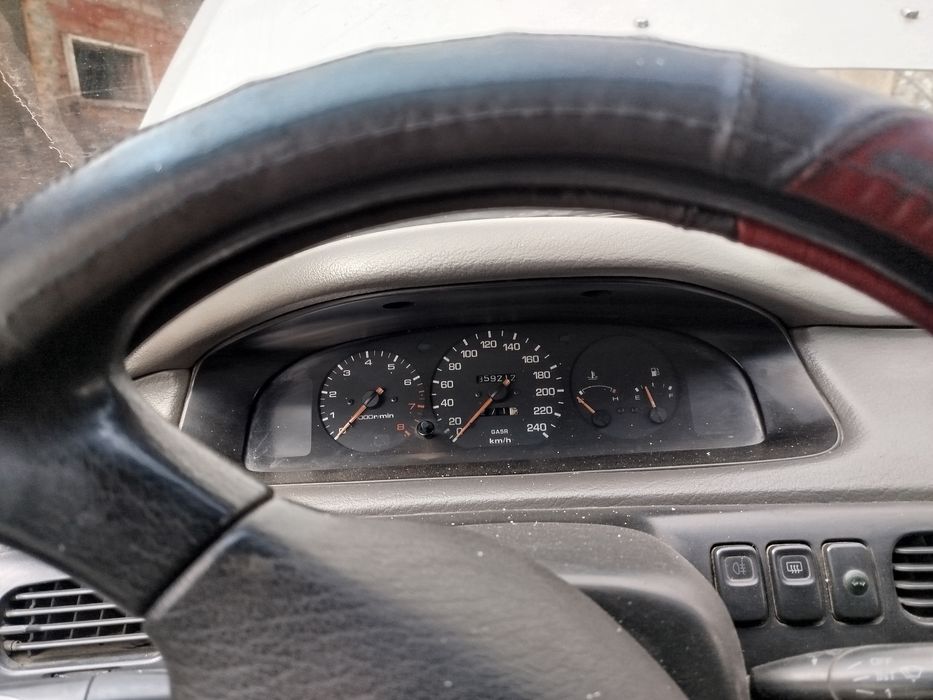 Автомобіль Мазда
