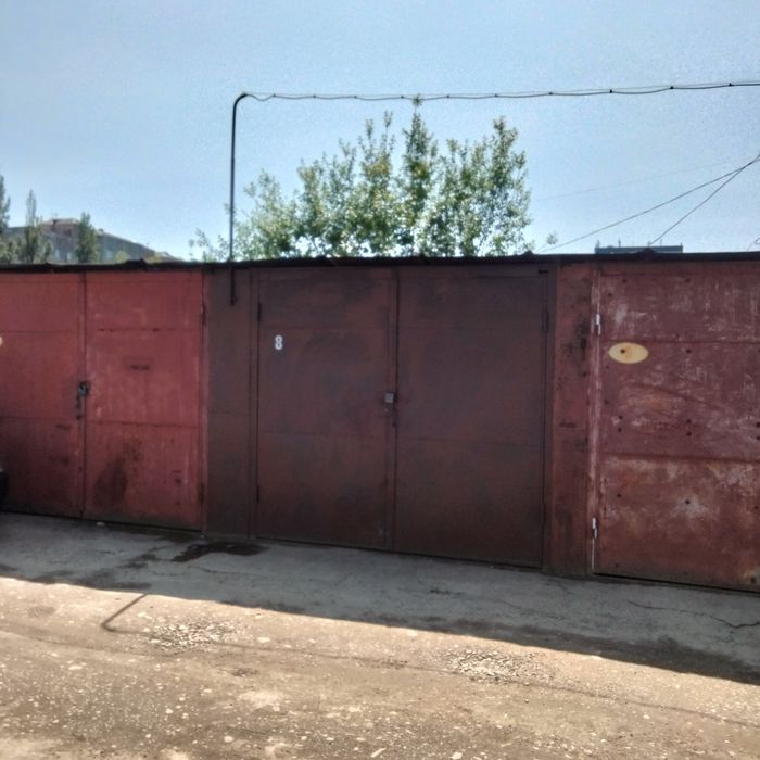 Продам гараж з місцем