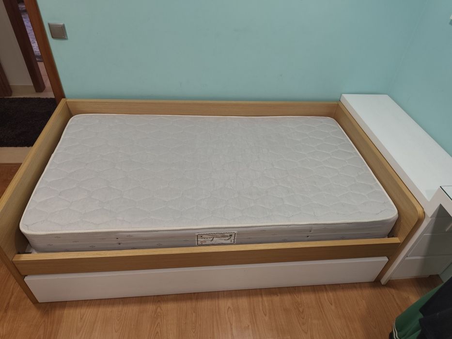 Cama com 2 colchões