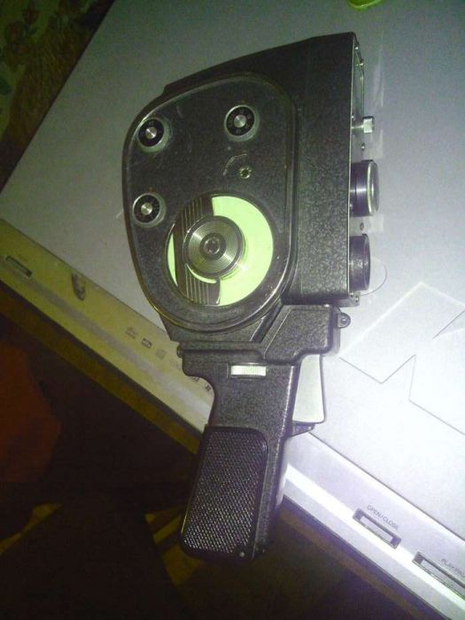 Продам кинокамеру