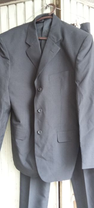 Fato de homem novo nunca estreado