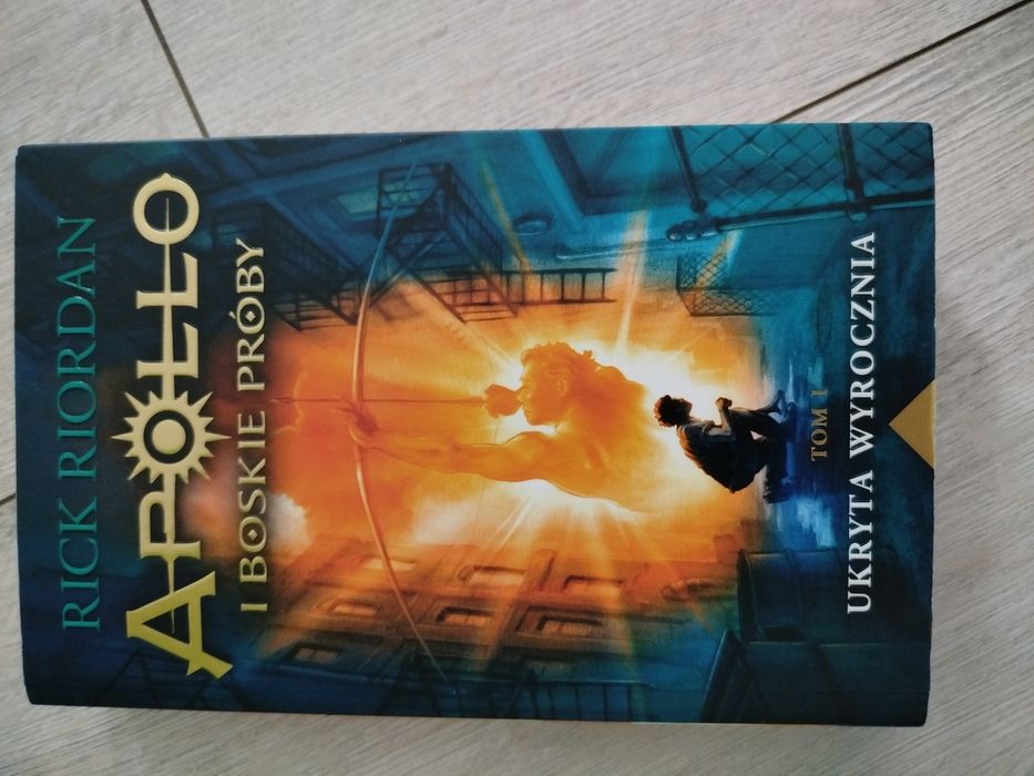 Rick Riordan Apollo i boskie próby