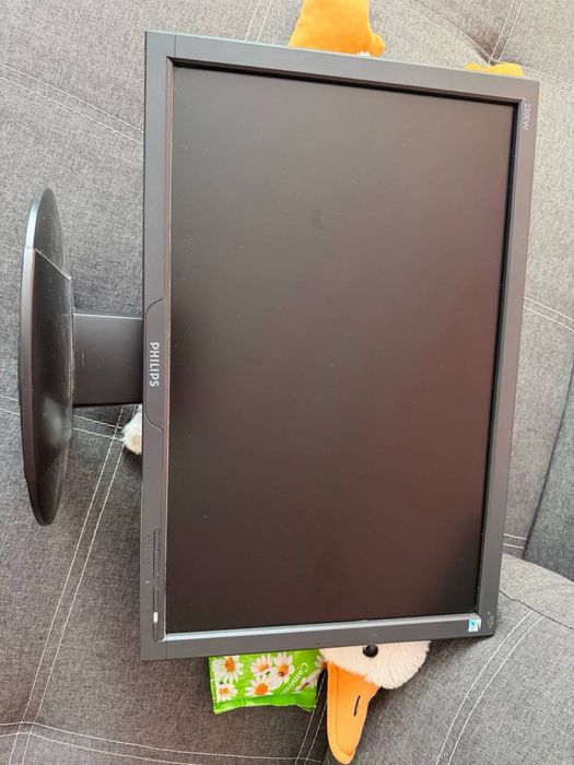 Монитор Philips 22