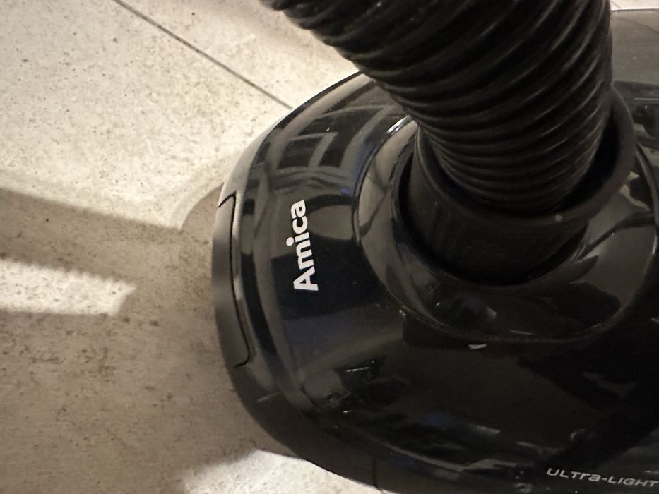 Odkurzacz firmy Amica