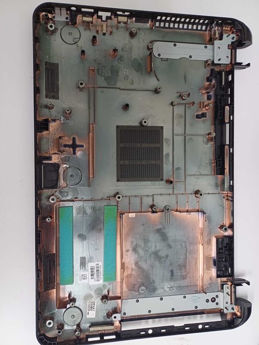 dolna obudowa do HP 15-R0915W