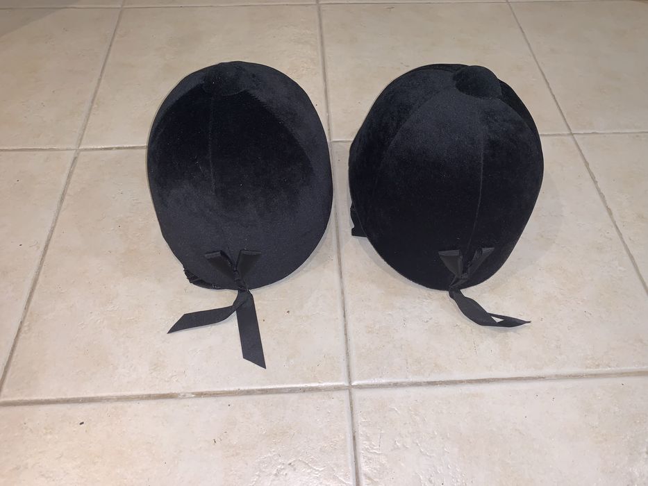 Capacetes de equitação