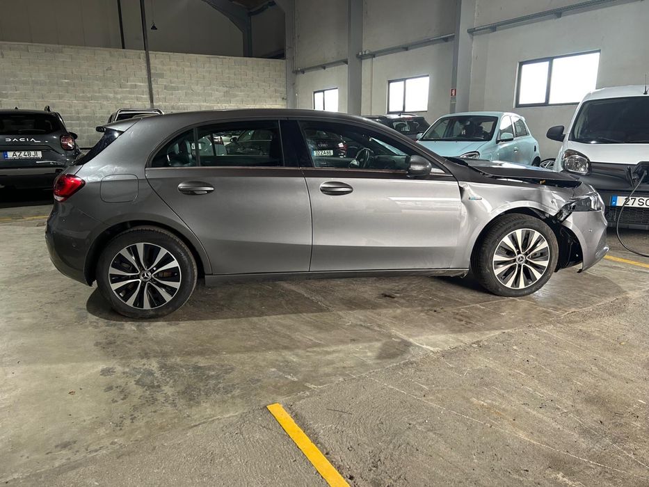 Mercedes A25e, 218CV