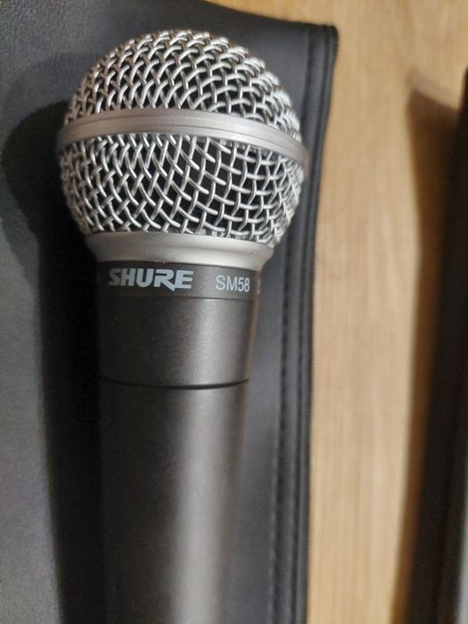 Shure SM58 com Bolsa – Microfone Dinâmico Profissional