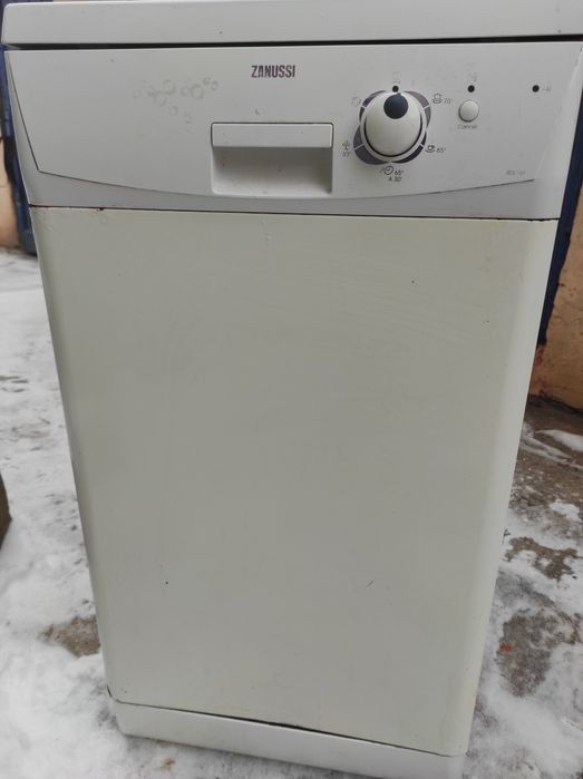 Б/У Посудомийна машина Zanussi (Модель: ZDS104)