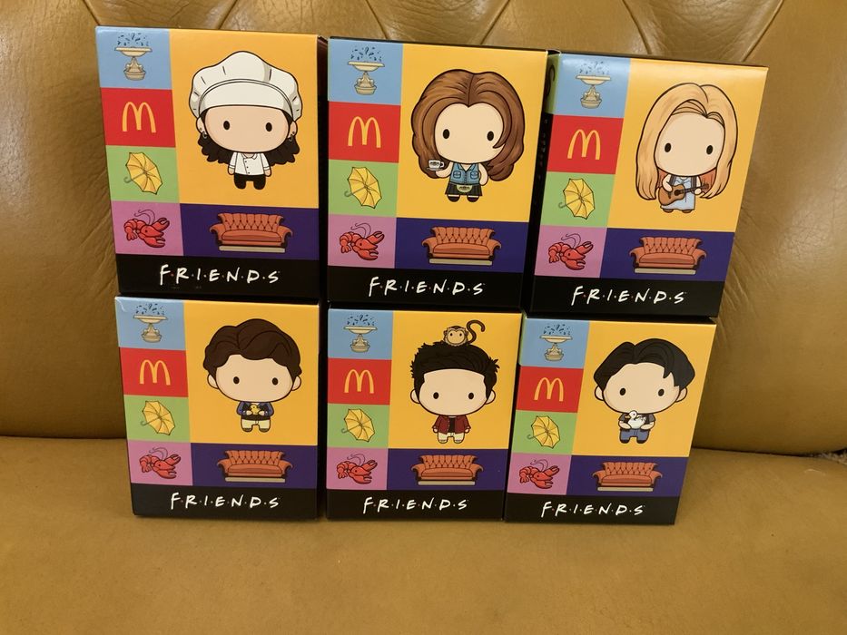 Колекційні фігурки Friends від McDonald’s, іграшки Макдональдс