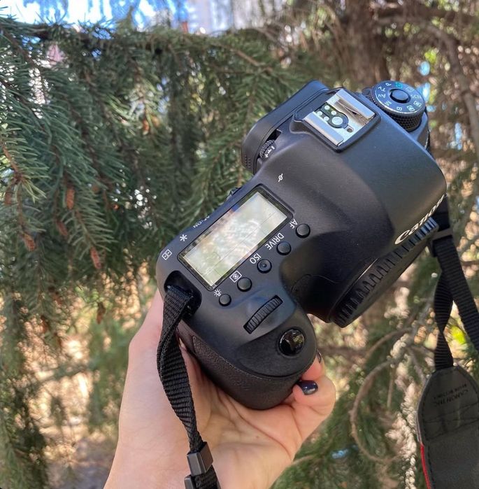 Фотоапарат Canon eos 6D