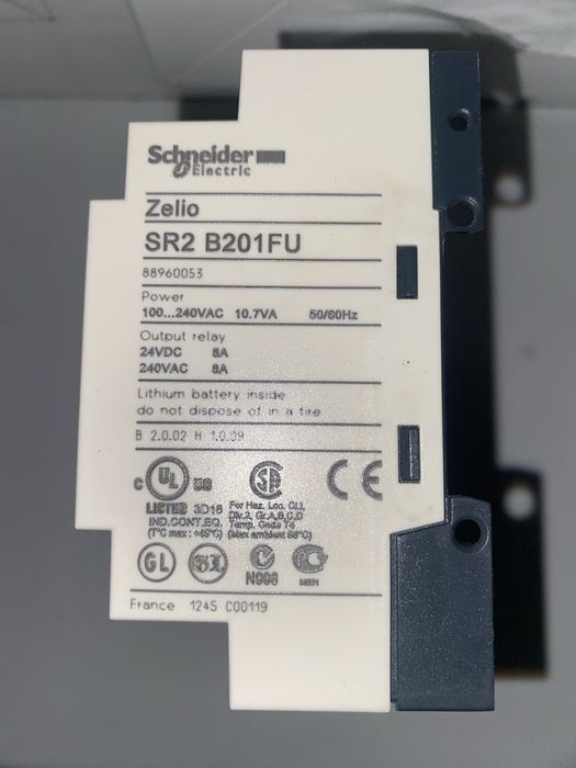 Компактне інтелектуальне реле Schneider Zelio SR2 B201FU