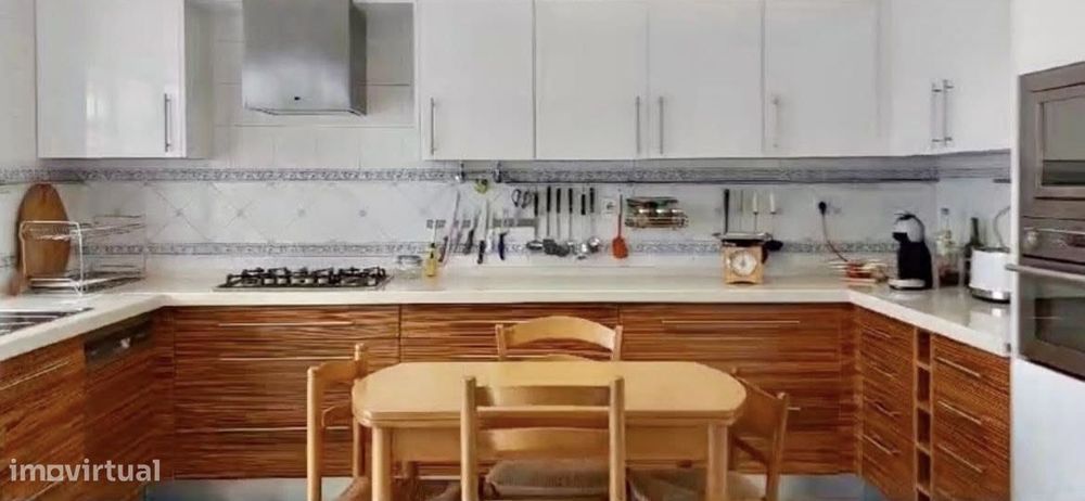 4-Bedroom Villa with Private Pool in Ericeira