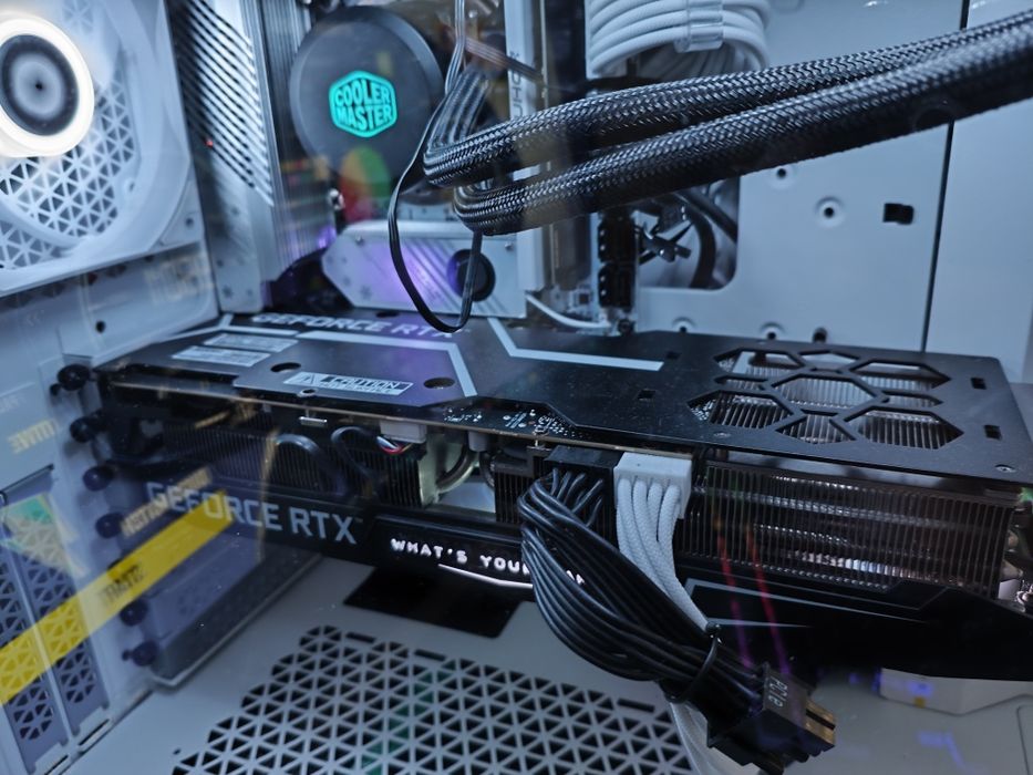 Gráfica RTX 3080 SG KF2A Edition RGB Na caixa