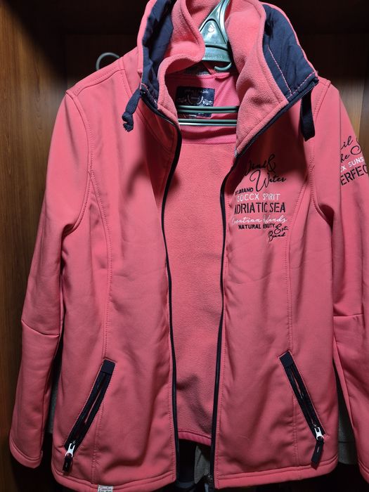 Жіноча куртка softshell Soccx (розмір 40 / L)