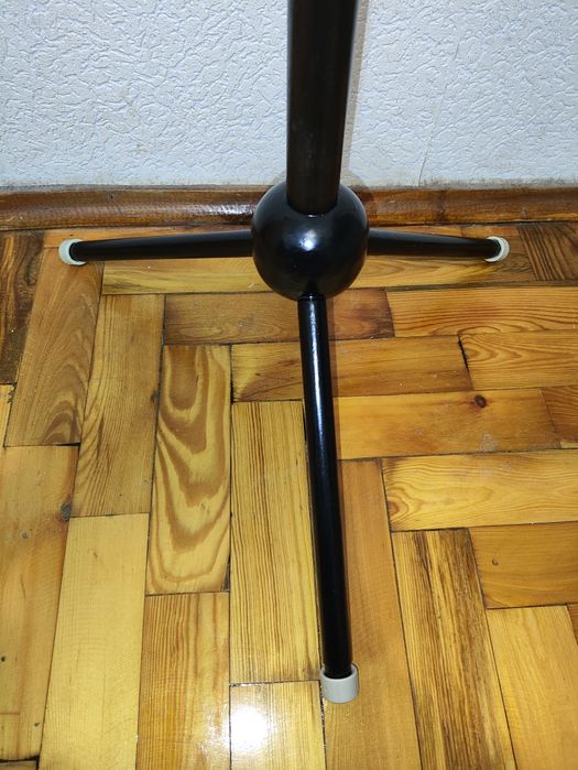вешалка  СССР напольная устойчивая. Стулья бар.