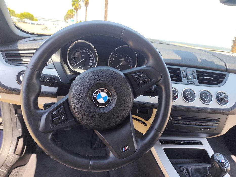BMW Z4 sDrive20i 184 cv | Caixa Manual | Configuração de Lançamento | BMW Premium Selection