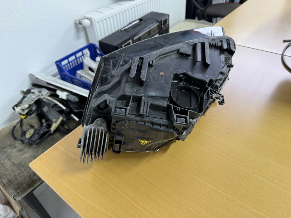 Фара перед прав Audi Q5 8R оригінал під ремонт