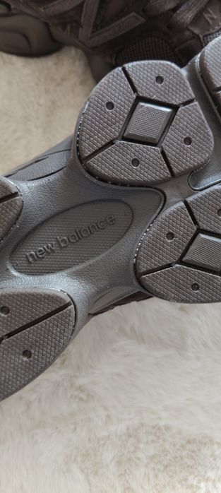 Nowe sneakersy 9060 zamsz brąz 39/24.5 cm