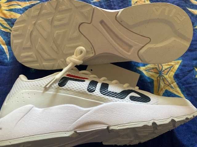 кроссовки Fila  на 39 размер
