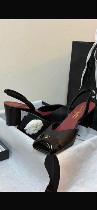 Buty na obcasie cc