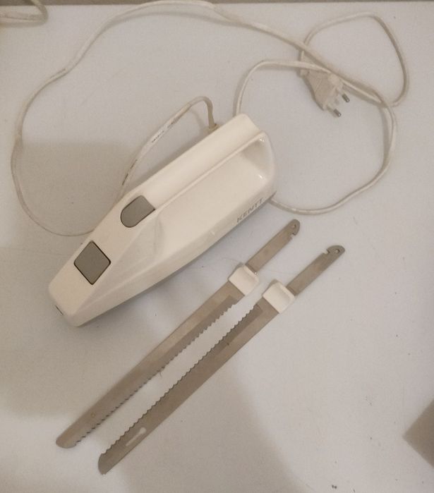 Faca elétrica com duas lâminas - NOVA