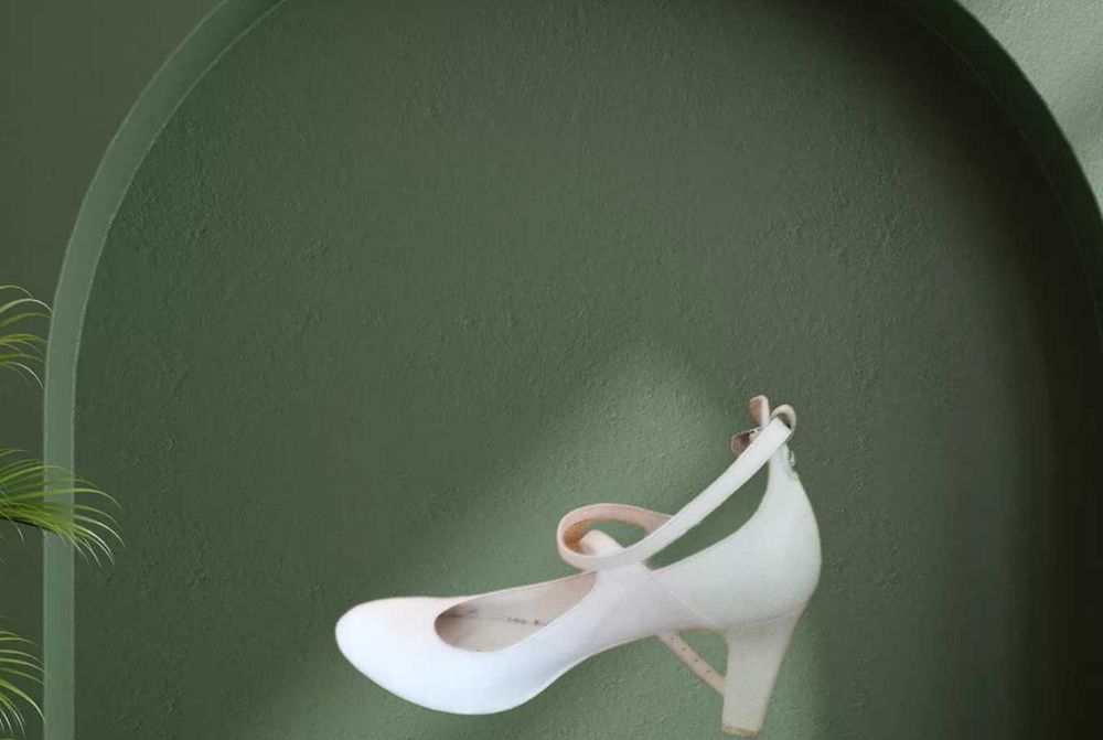 Buty białe ślubne wiązane