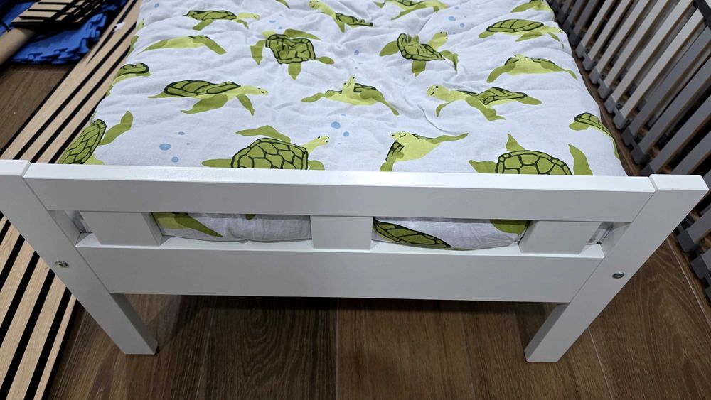 Cama de criança ikea