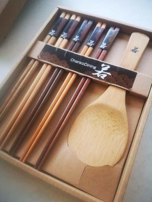 Суши подарочный набор палочек в упаковке
