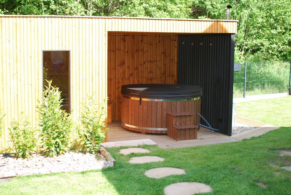 Forest House Sasino . Wynajem domu z sauna i balią na wyłączność.