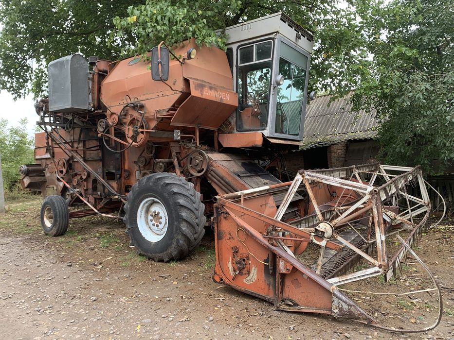 Продам зернозбиральний комбайн ЄНІСЕЙ-1200М