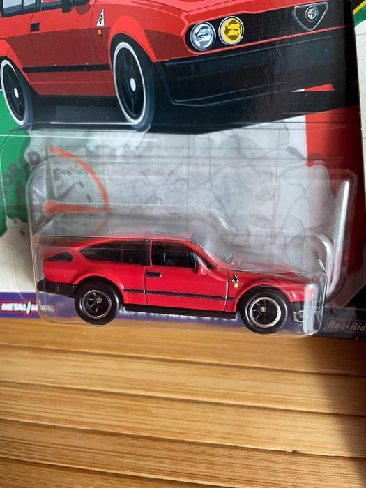Машинка Hot Wheels Premium Pop Culture Alfa Romeo GTV6 3.0 FPY86-HRV80