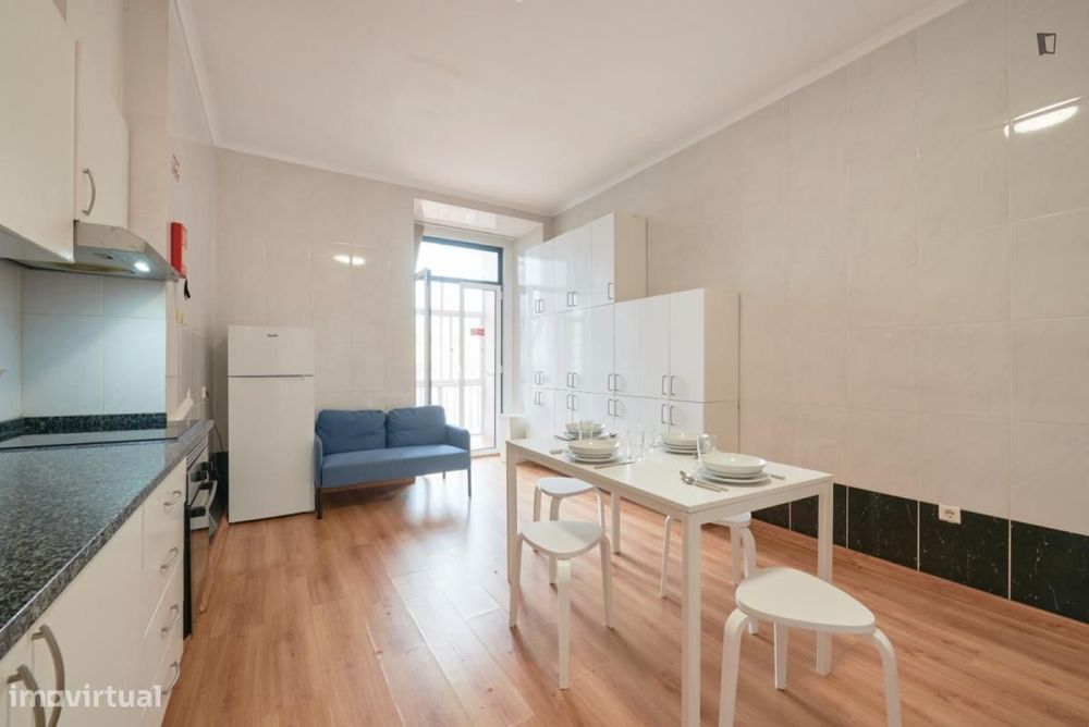 Quarto - localizado em Entrecampos Lisbon