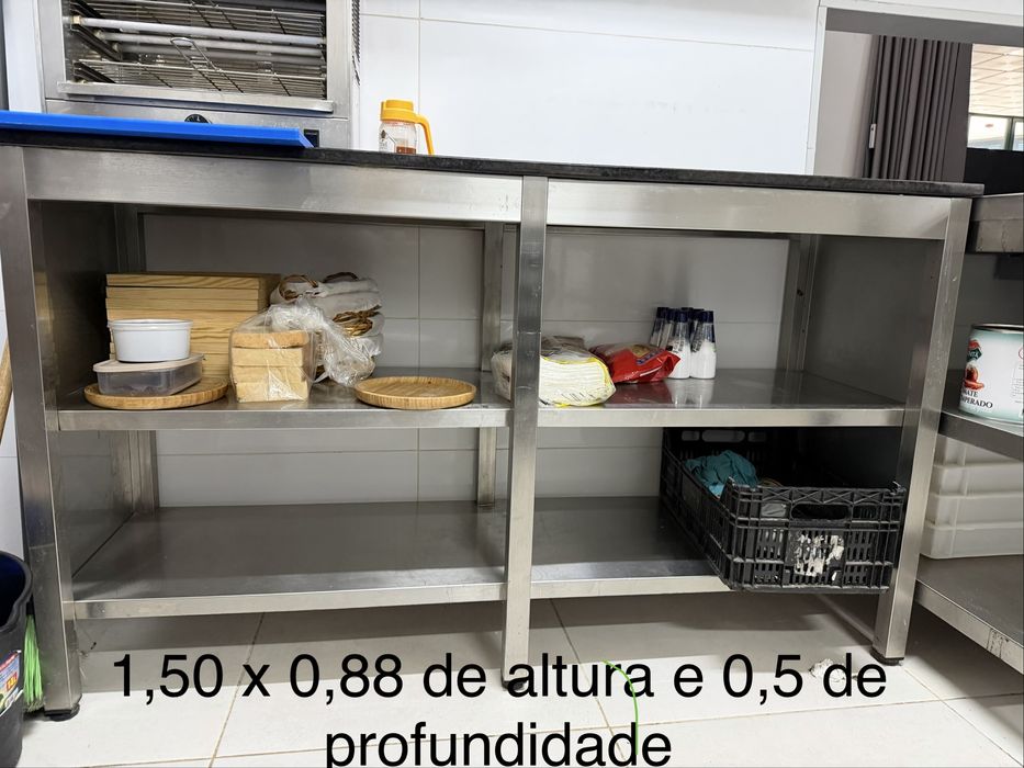 Movel bancado arrumos