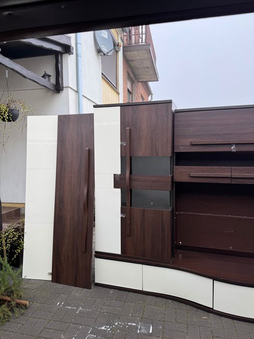 Zestaw mebli meblościanka z szafami