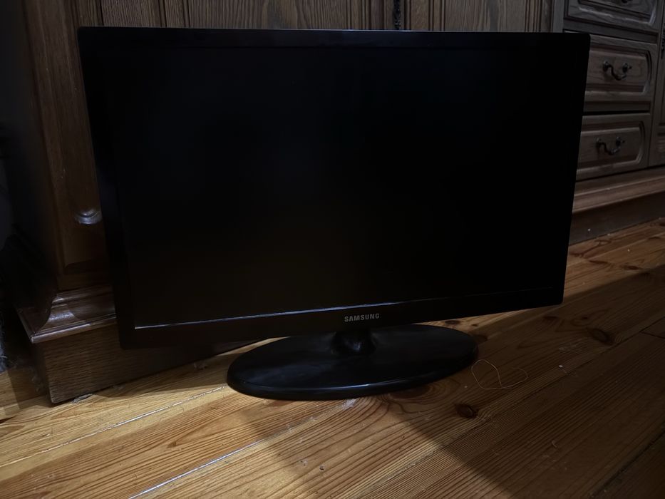 Telewizor/Monitor Samsung 22" LED Full HD UE22ES5000 – HDMI, USB