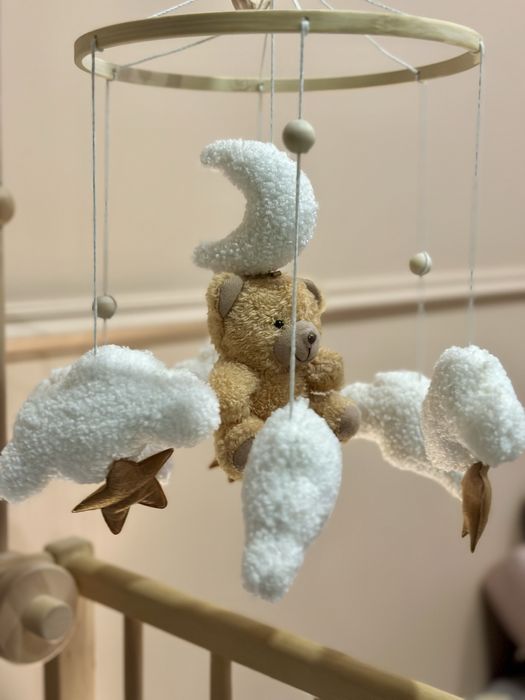 Мобіль з кронштейном