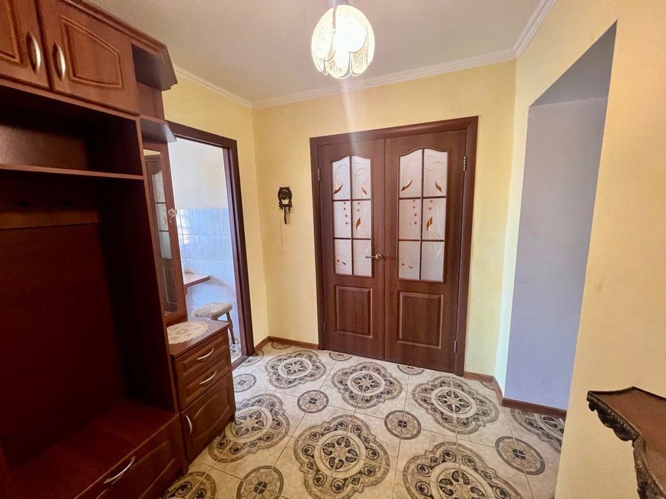 Продається 3-кімнатна квартира. Чортків