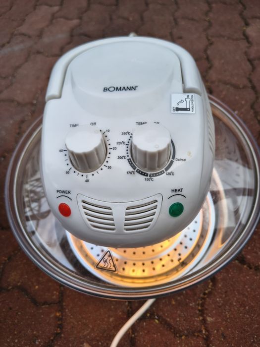 Grill elektryczny z termoobiegiem