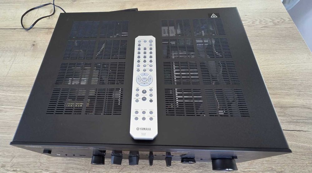 Amplituner Yamaha R-N602 super stereo