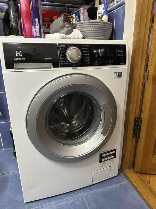 Пральна машинка Електролюкс